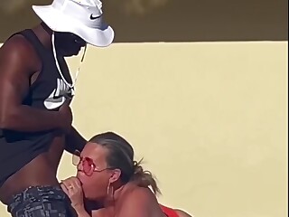 Секс на отдыхе с Vanilla Cakes, эта дама умеет отдыхать!