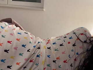 巨乳熟女eva keks穿着兔子裙猛坐鸡巴